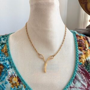 Vintage Scissors Gold Tone Sculptural Pendant & Rope Chain Necklace unsigned